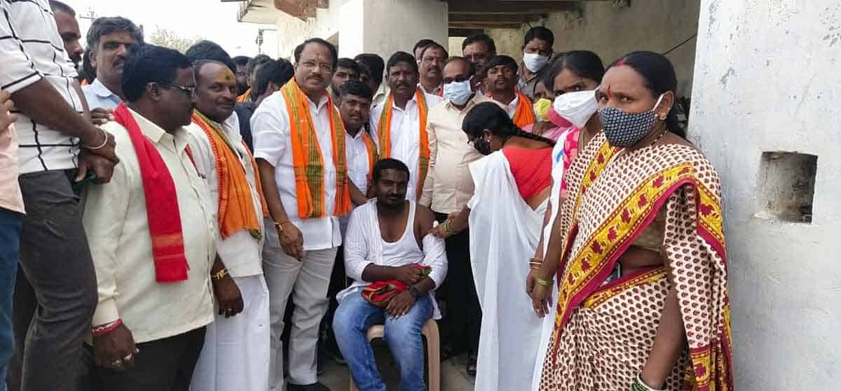 వ్యాక్సినేషన్‌ వేగవంతం చేయాలి