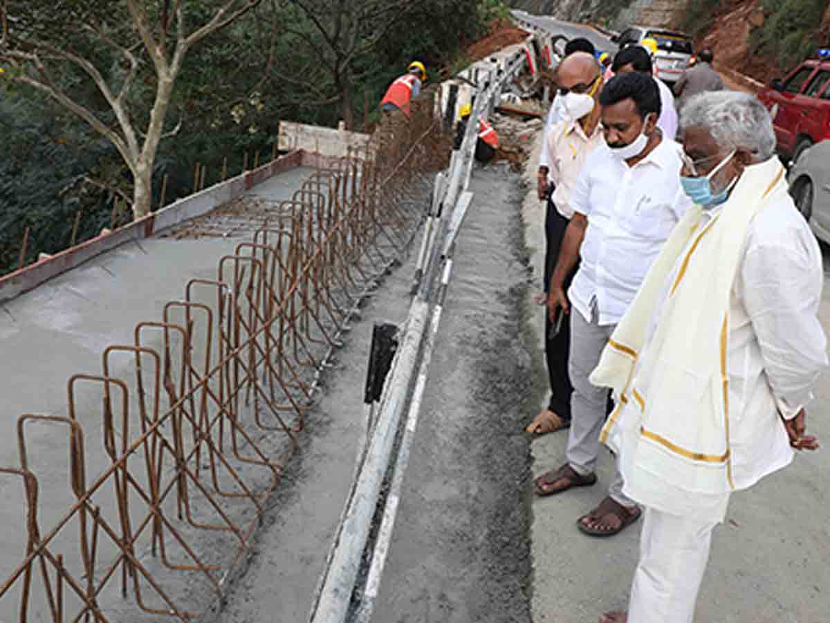 నెలాఖరు లోపు రెండో ఘాట్‌ రోడ్డు మరమ్మతు పనులు పూర్తి..