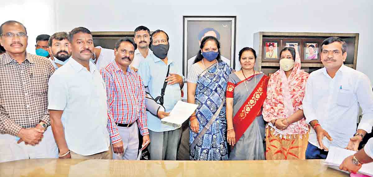 యూజీసీ 7వ వేతన సవరణ అమలు చేయాలి