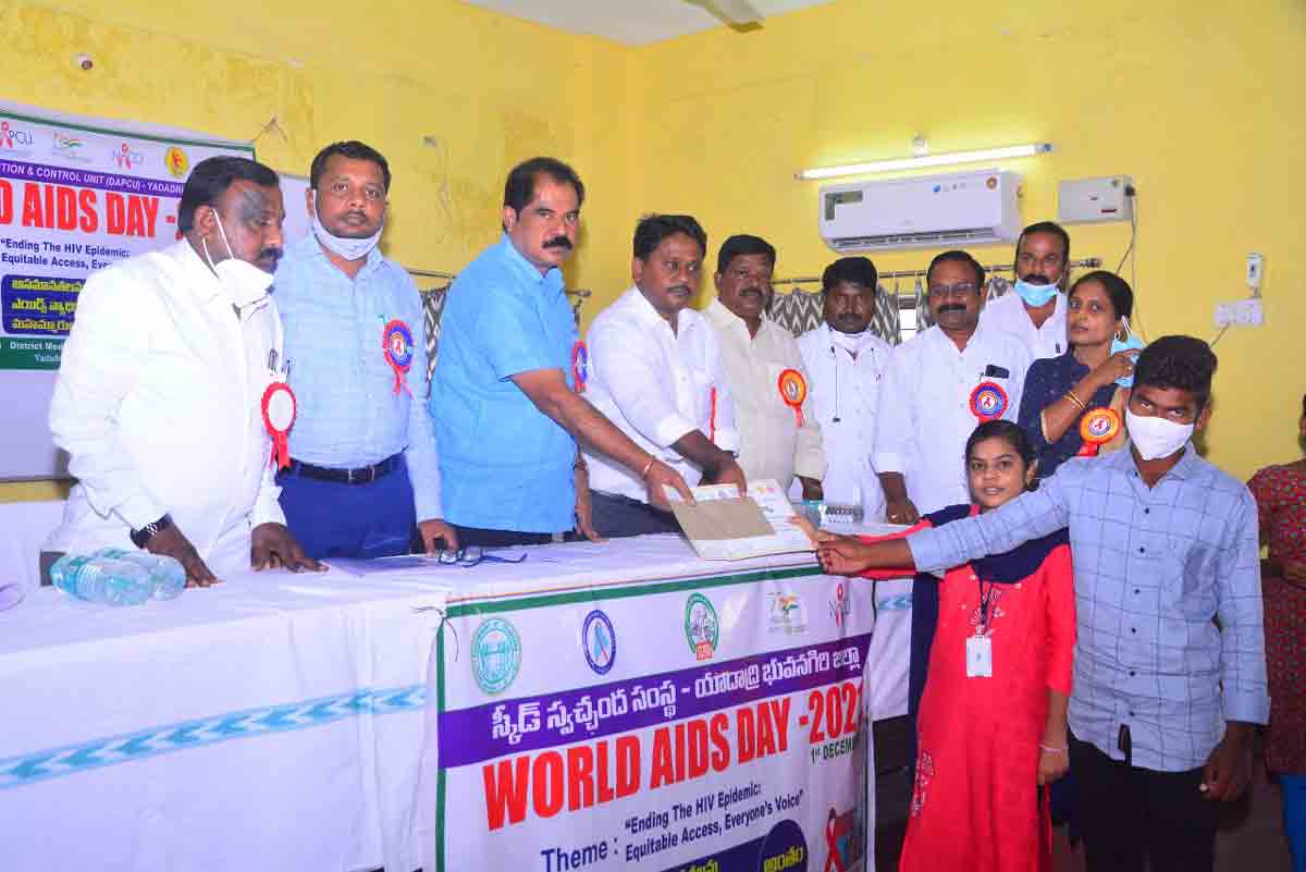 ఎయిడ్స్‌పై అవగాహన కలిగి ఉండాలి