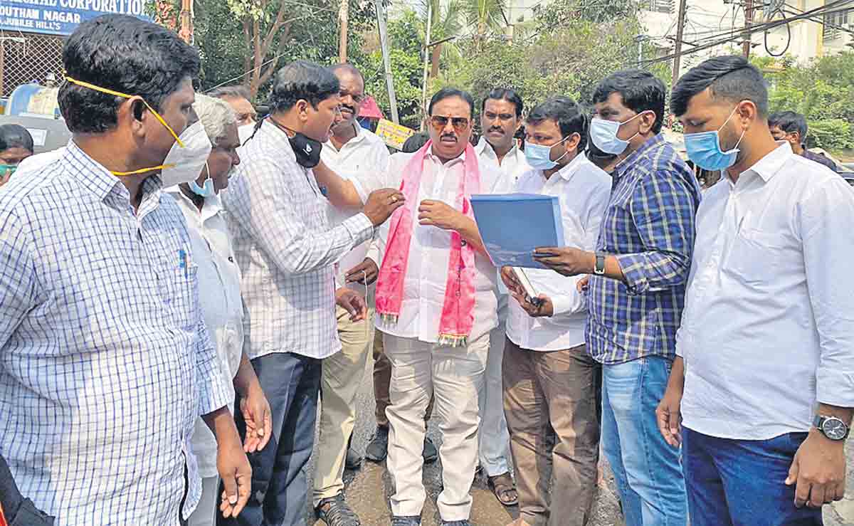 డివిజన్‌లో..మౌలిక వసతులు కల్పిస్తాం