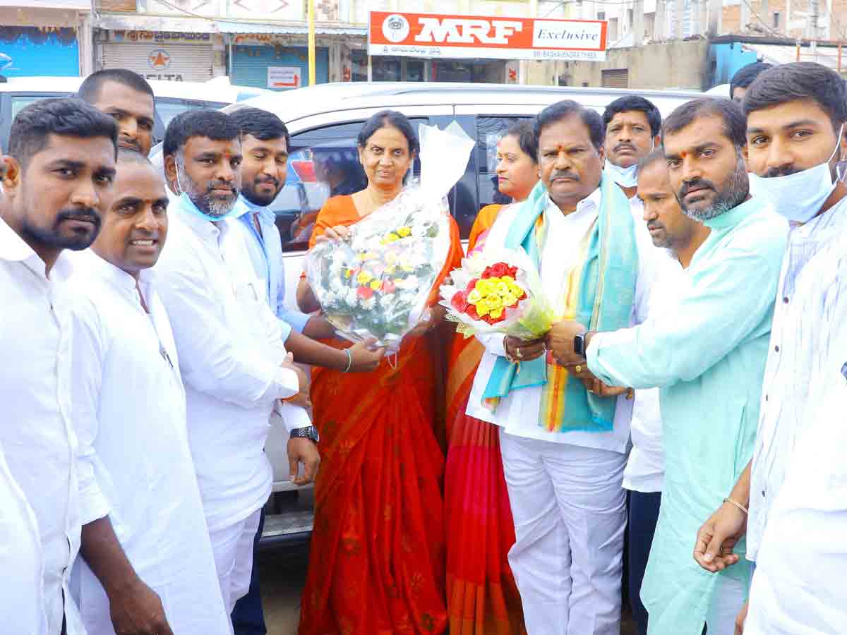 Rangareddy : మంత్రి సబితారెడ్డికి ఘన స్వాగతం
