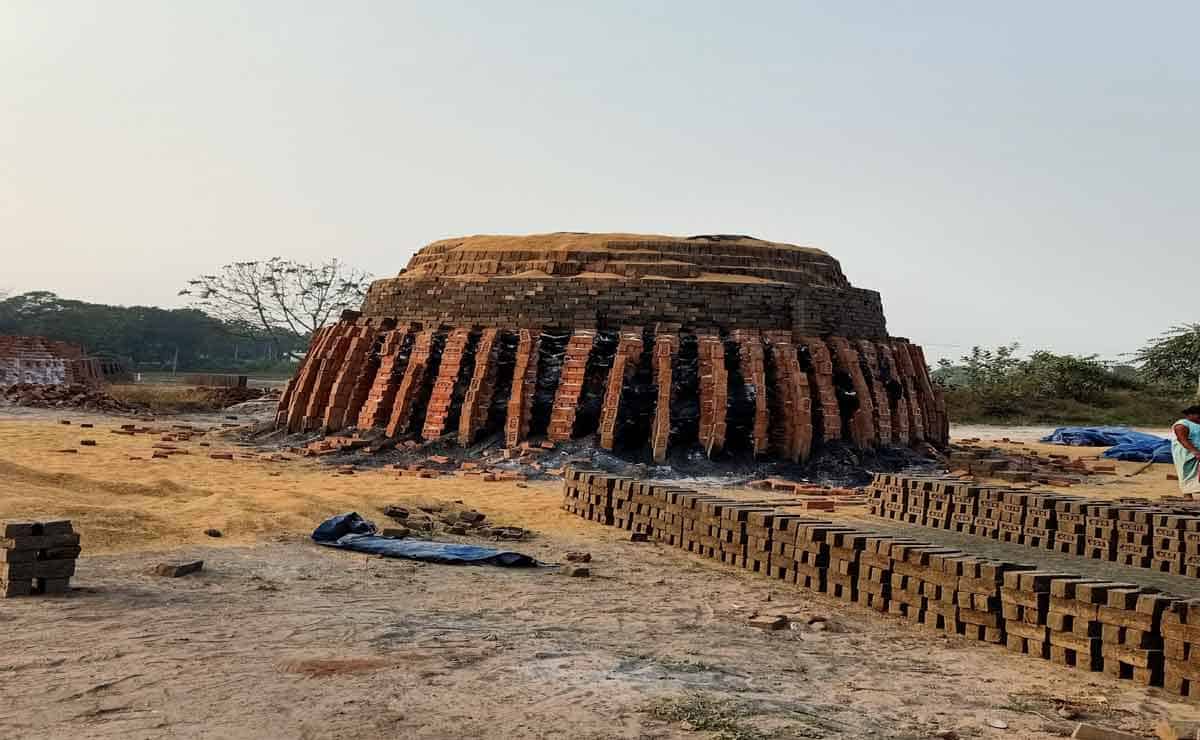 నిబంధనలకు విరుద్ధంగా ఇటుక బట్టీలు