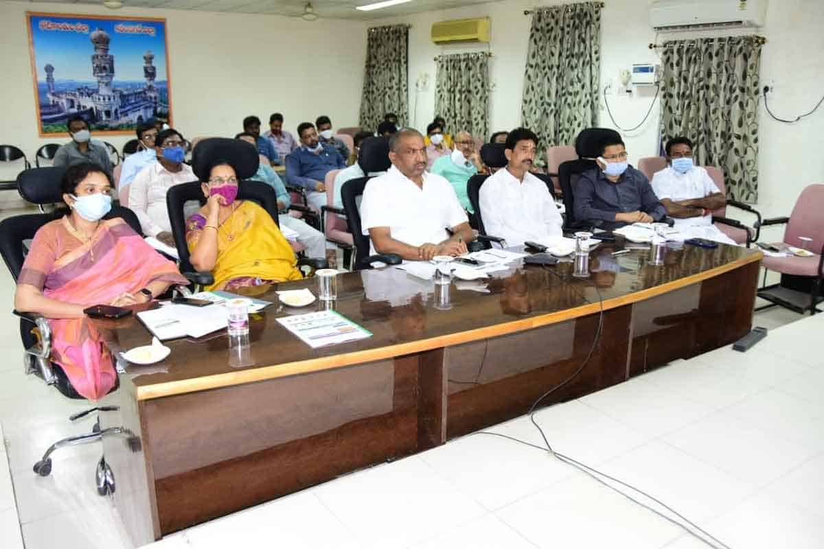 స్వచ్ఛ సర్వేక్షణ్‌లో ఆదర్శంగా నిలుపాలి