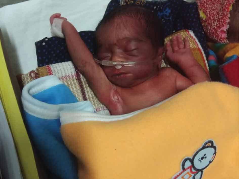 శిశువుకు ఆర్టీసీ ఎండీ కానుక