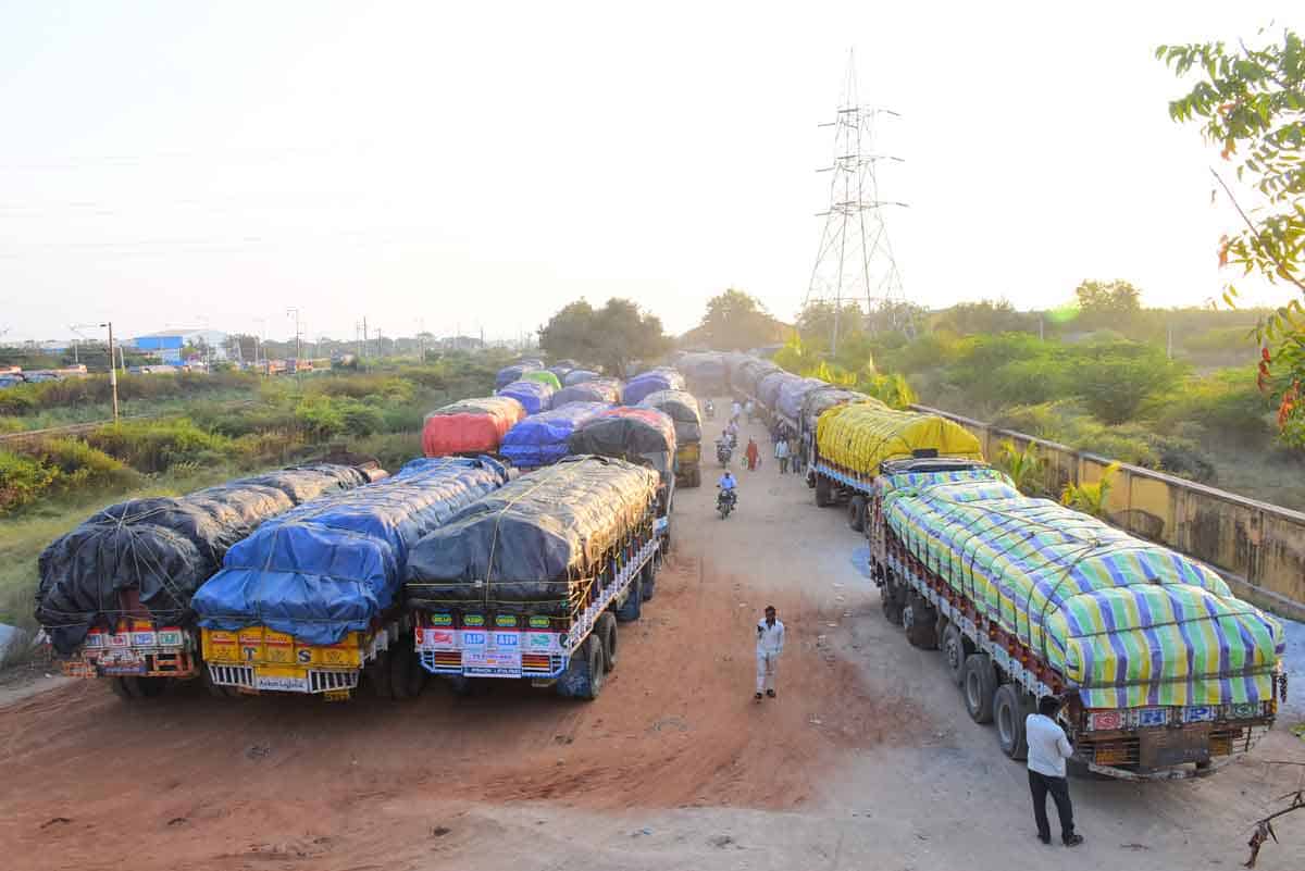 ఇచ్చింది తీసుకుపోరు.. కొత్తది కొనరు..