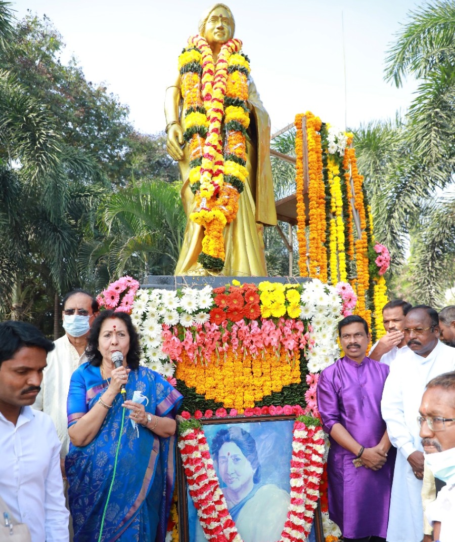 Eshwari Bai | ఈశ్వరీబాయి జయంతి, వర్థంతిలను అధికారికంగా నిర్వహించడం అభినందనీయం : మాజీ మంత్రి జె. గీతారెడ్డి