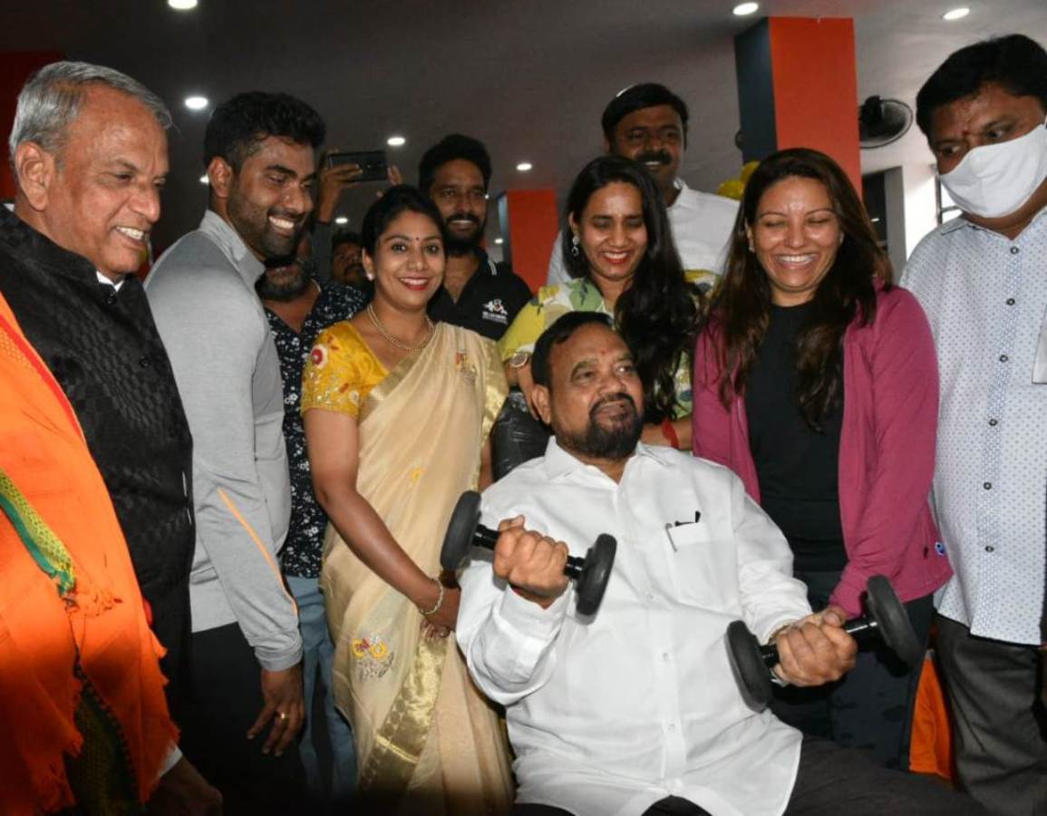 Exercise | మానసిక ఉల్లాసానికి శారీరక దృఢత్వానికి వ్యాయామం ఎంతో అవసరం: ఎమ్మెల్యే జి. సాయన్న