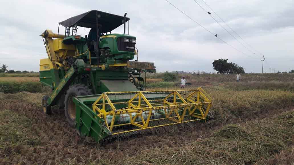 వరి కోతలు జోరు.. కొనుగోళ్ల హోరు