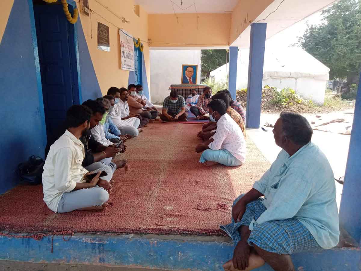 కలిసికట్టుగా గ్రామాభివృద్ధికి పాటుపడాలి