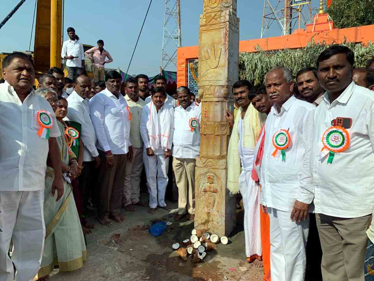 Vikarabad : ఆంజనేయస్వామిని దర్శించుకున్న ఎమ్మెల్యే మహేశ్‌రెడ్డి..