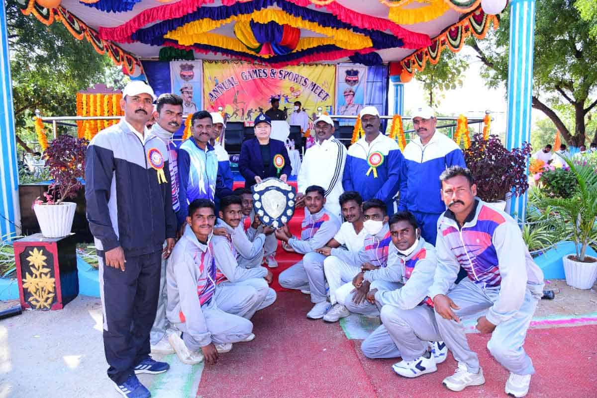 ఆటలతో ఒత్తిడి దూరం