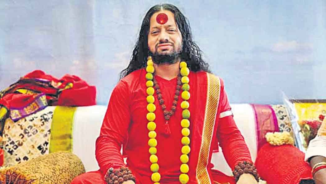 గాంధీని చంపినందుకు గాడ్సేకు సెల్యూట్‌