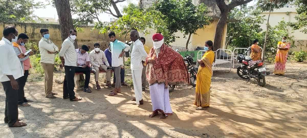 క్షణికావేశంలో..