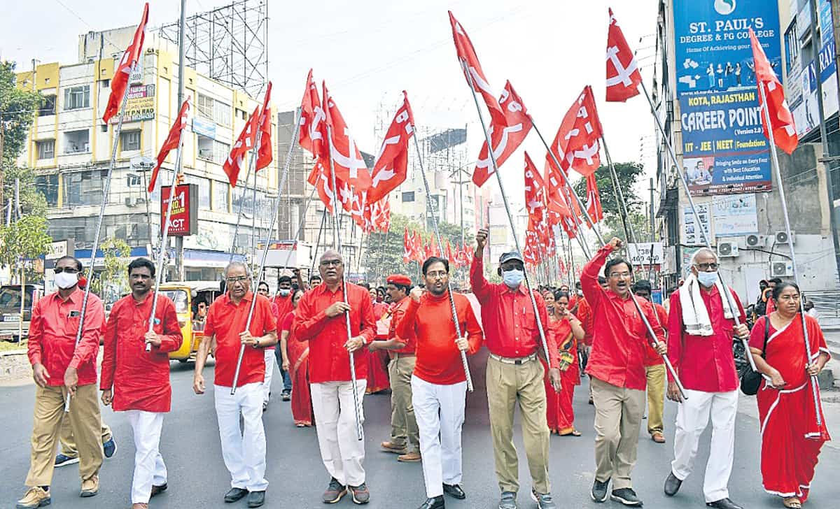 CPI Anniversary | సమసమాజ స్థాపనే లక్ష్యం.. ఘనంగా సీపీఐ వార్షికోత్సవం