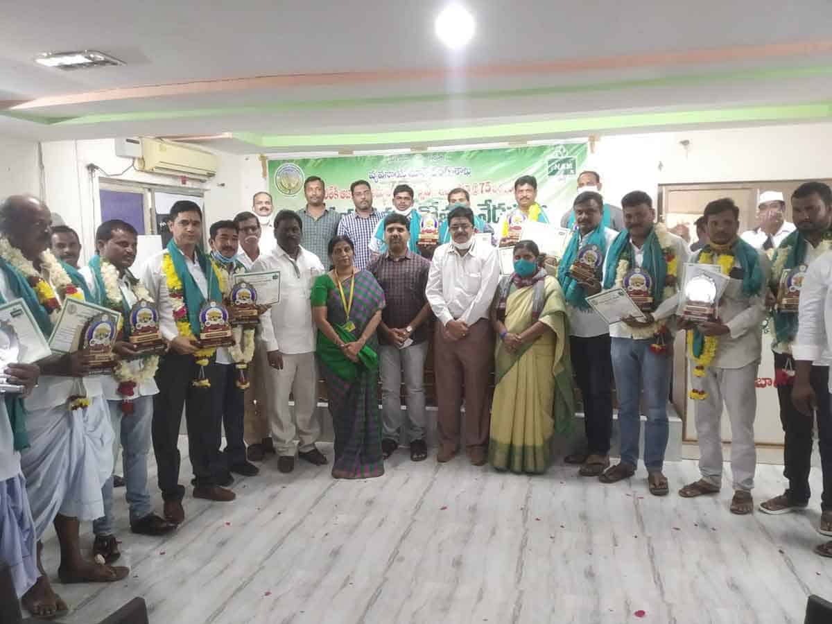 రైతుల శ్రమ వెలకట్టలేనిది