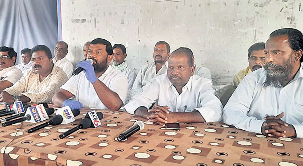 Bandi Sanjay | బండి.. ఢిల్లీలో దీక్ష చెయ్యి..
