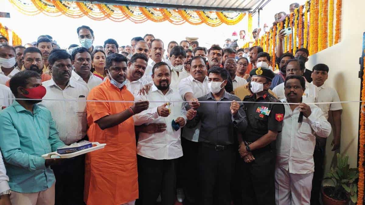 Community hall | ప్రజల ప్ర‌యోజనాలే ల‌క్ష్యంగా ముందుకు.. : ఎమ్మెల్యే సాయన్న