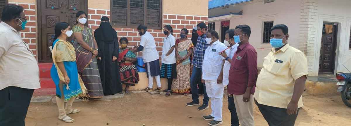 రెండు డోసులు పూర్తి చేయాలి