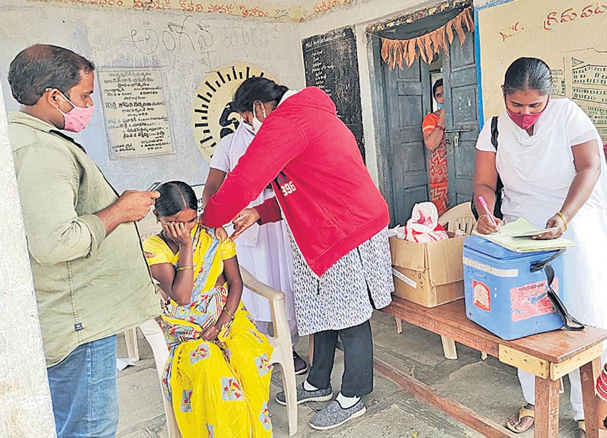 Covid vaccines compulsory | కొవిడ్‌ టీకాపై నిర్లక్ష్యం చేయొద్దు