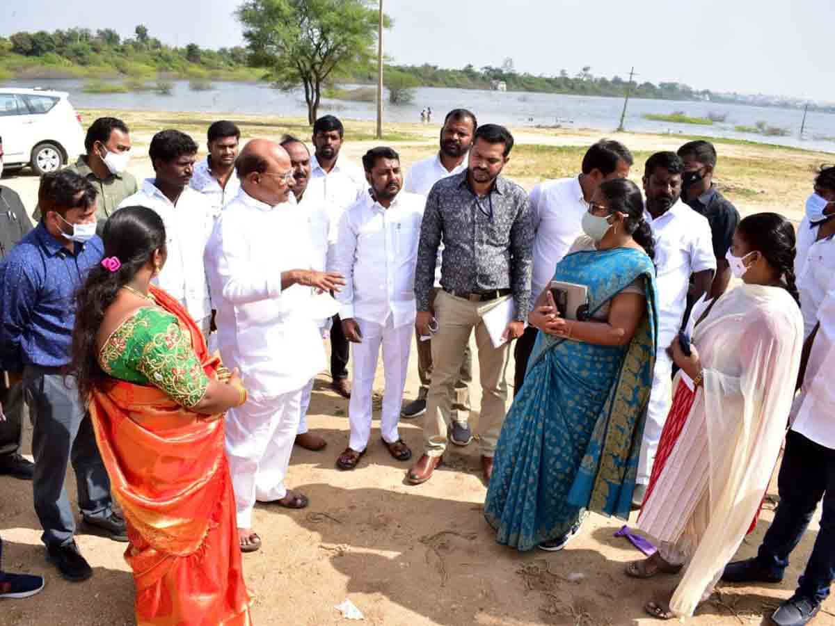Ibrahimpatnam : కనువిందు చేసే విధంగా చెరువును తీర్చిదిద్దాలి.. ఎమ్మెల్యే మంచిరెడ్డి కిషన్‌రెడ్డి