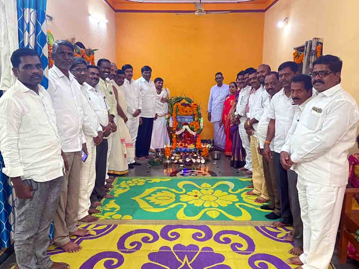 Vikarabad : పాంబండ రామలింగేశ్వరస్వామికి ప్రత్యేక పూజలు