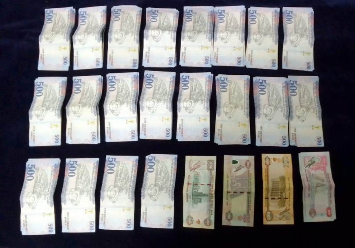 Shamshabad airport | శంషాబాద్‌ ఎయిర్‌పోర్టులో విదేశీ కరెన్సీ పట్టివేత