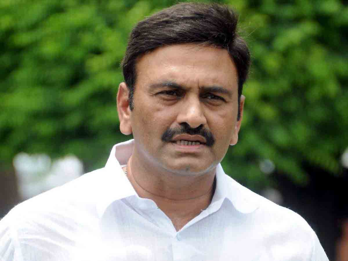 బొత్సవి అరువు మాటలు : వైసీపీ ఎంపీ రఘురామ రాజు