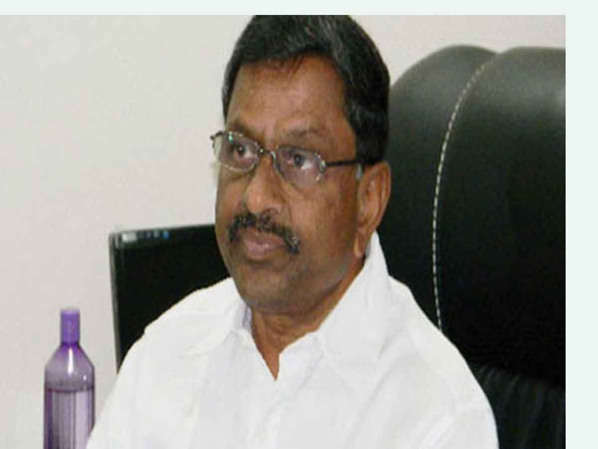 వైఎస్సార్‌ పేరును చెడగొడుతున్నారు : డీఎల్‌ రవీంద్రారెడ్డి