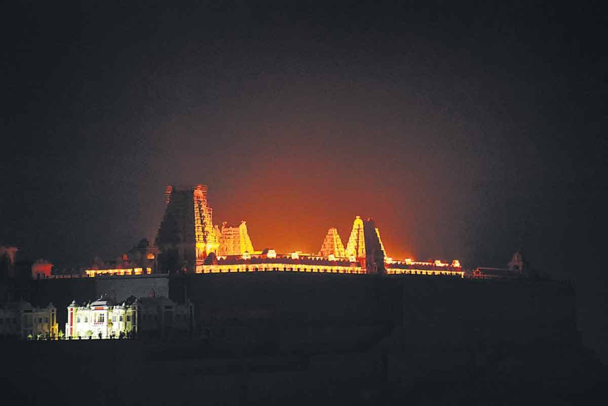 యాదాద్రిలో 500 సీసీ కెమెరాలు