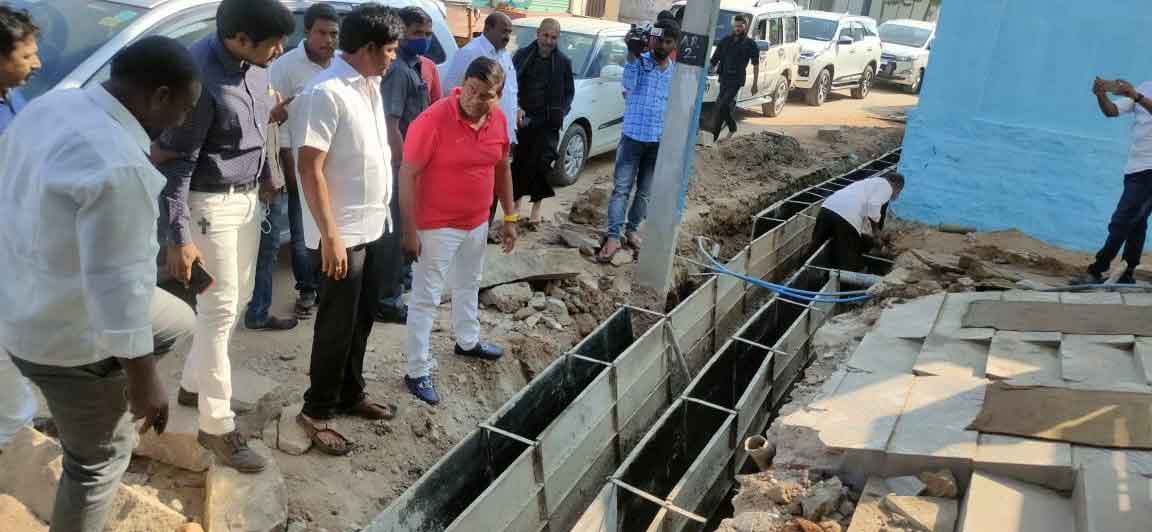 సమస్యలు తెలుసుకొంటూ.. అక్కడే పరిష్కరిస్తూ..