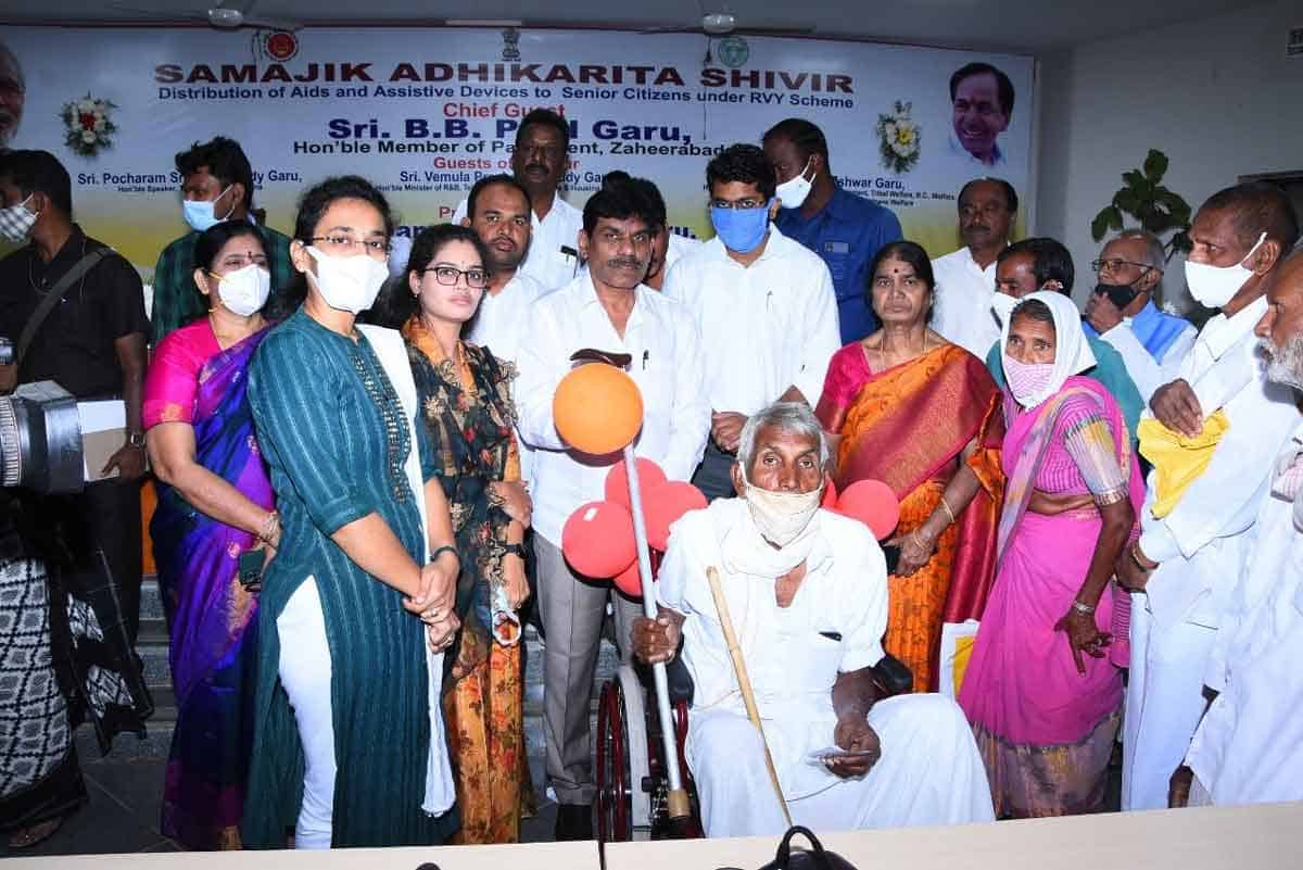 వయోవృద్ధులకు సేవ చేస్తే దేవుడికి చేసినట్లే..