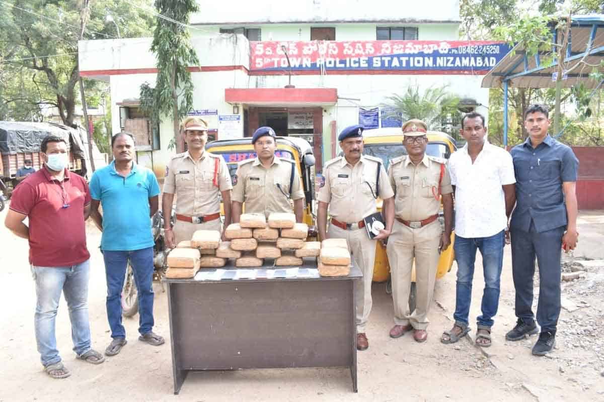 గంజాయి ముఠా అరెస్టు