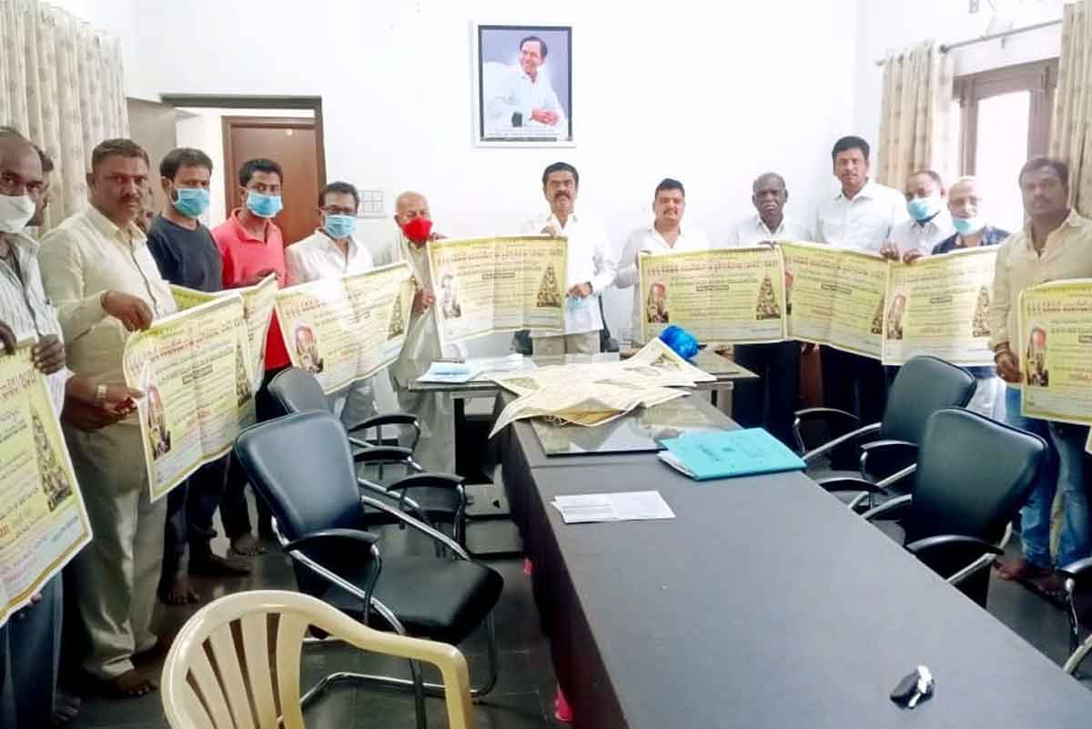 భక్తులకు సౌకర్యాలు కల్పించాలి