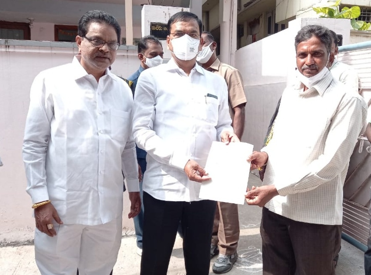 Cmrf | సంక్షేమ పథకాలను పేద ప్రజలు సద్వినియోగం చేసుకోవాలి : ఎమ్యెల్యే కాలేరు