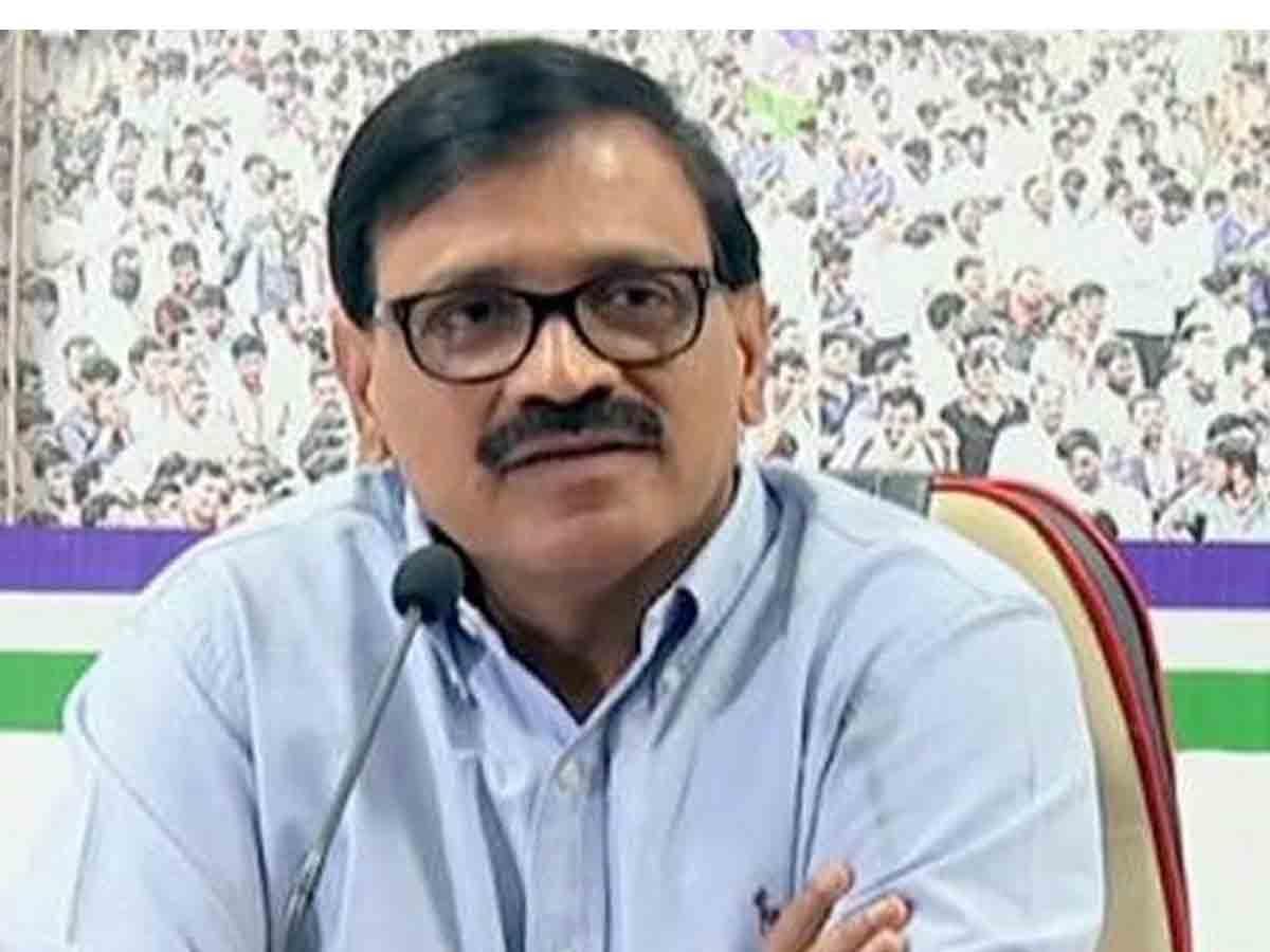 వృద్ధుడిని ఢీకొన్న ఎమ్మెల్సీ వాహనం.. ఆ నేత ఏం చేశాడంటే!