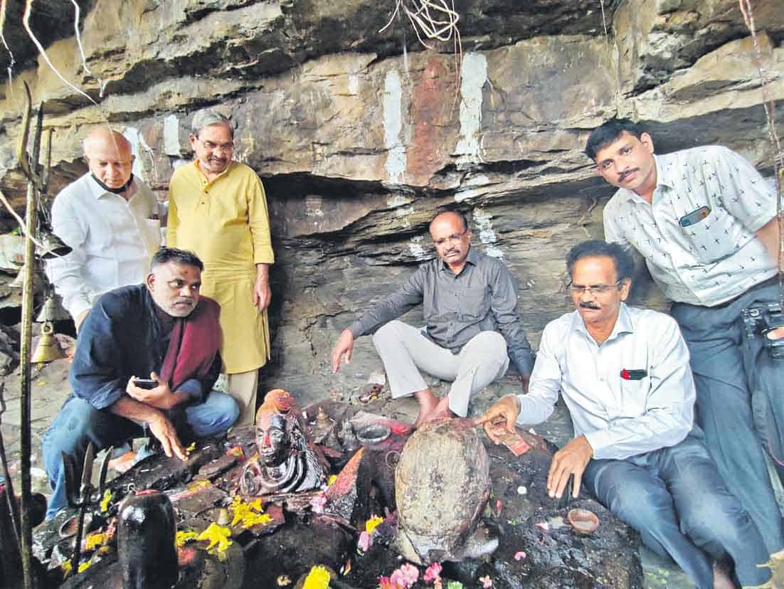 బుద్ధవనంలో ఆదిమానవుడి ఆనవాళ్లు