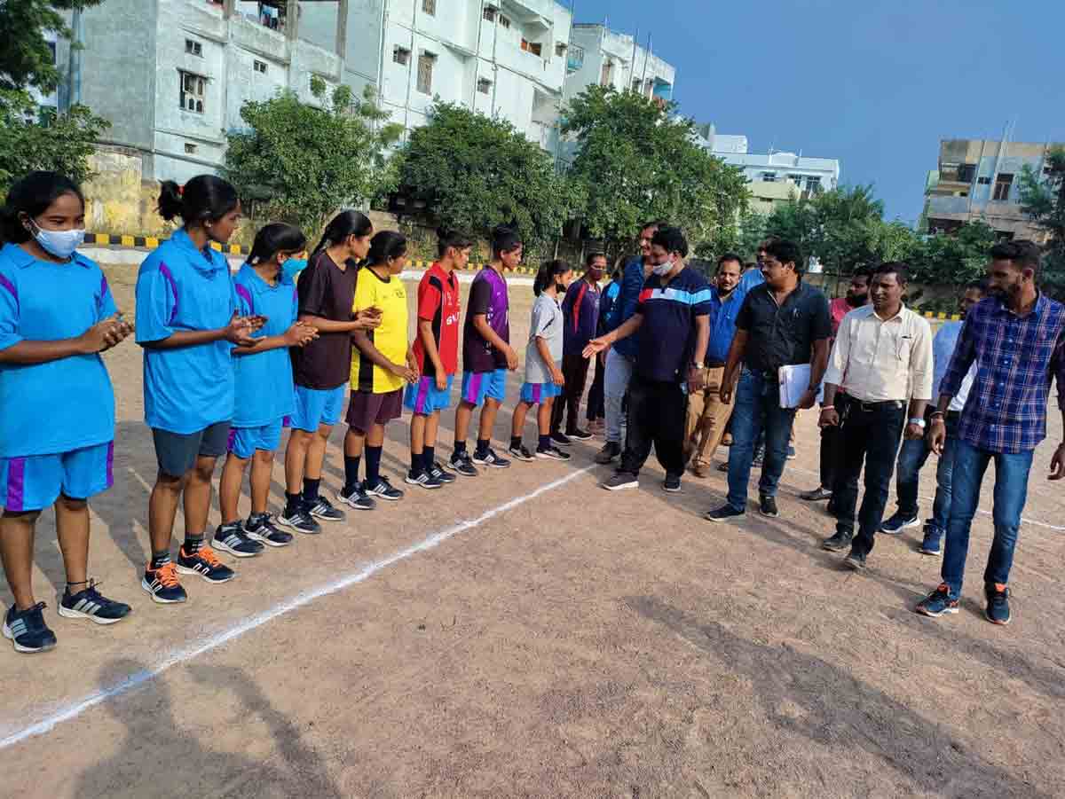 ఉత్సాహంగా వర్సిటీ హ్యాండ్‌బాల్‌ పోటీలు