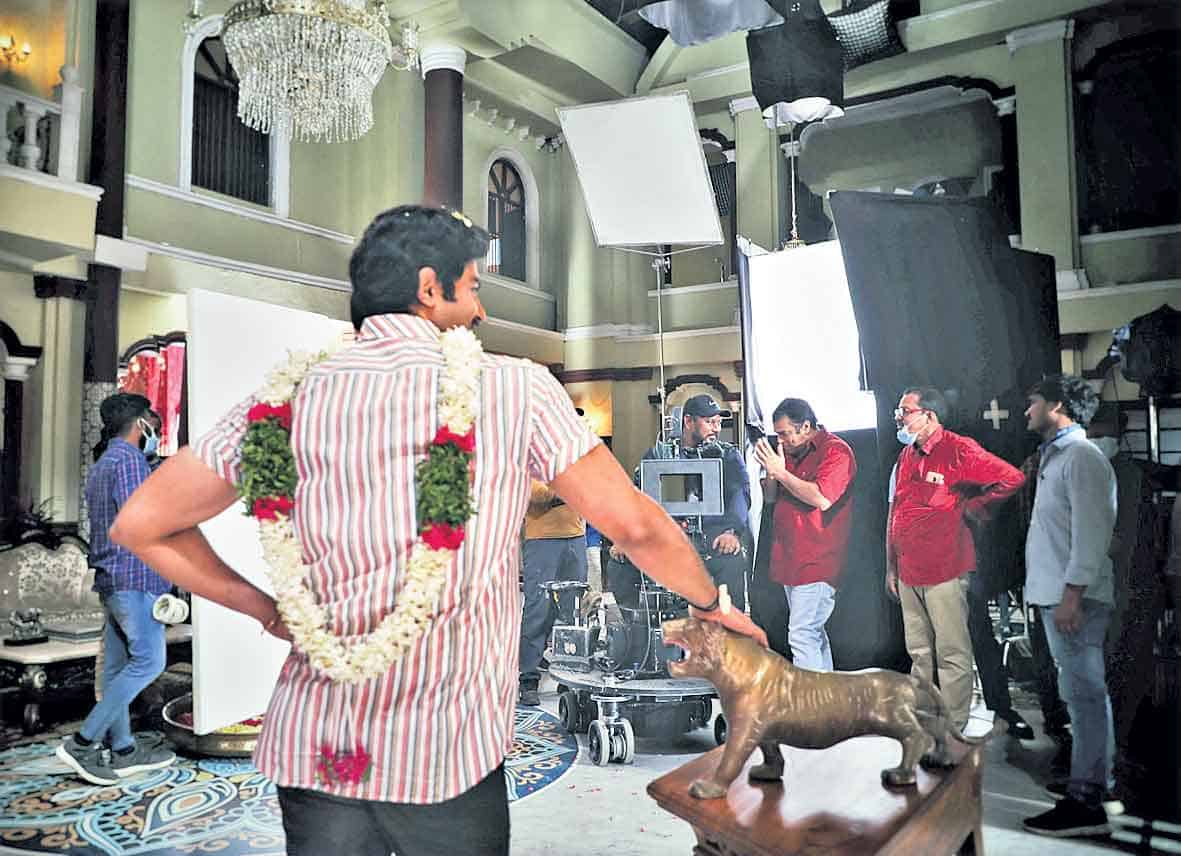 యాక్షన్‌ ధమాకా