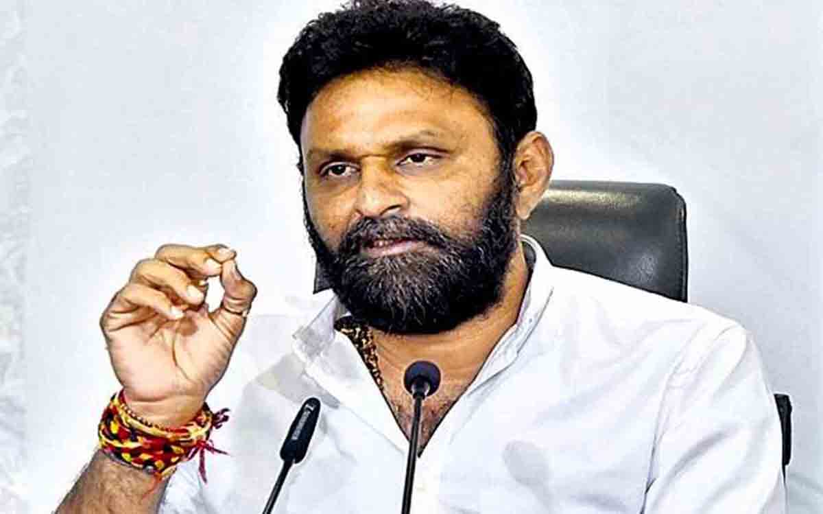 ఏపీలో వికేంద్రీకరణకు కట్టుబడి ఉన్నాం : కొడాలి నాని