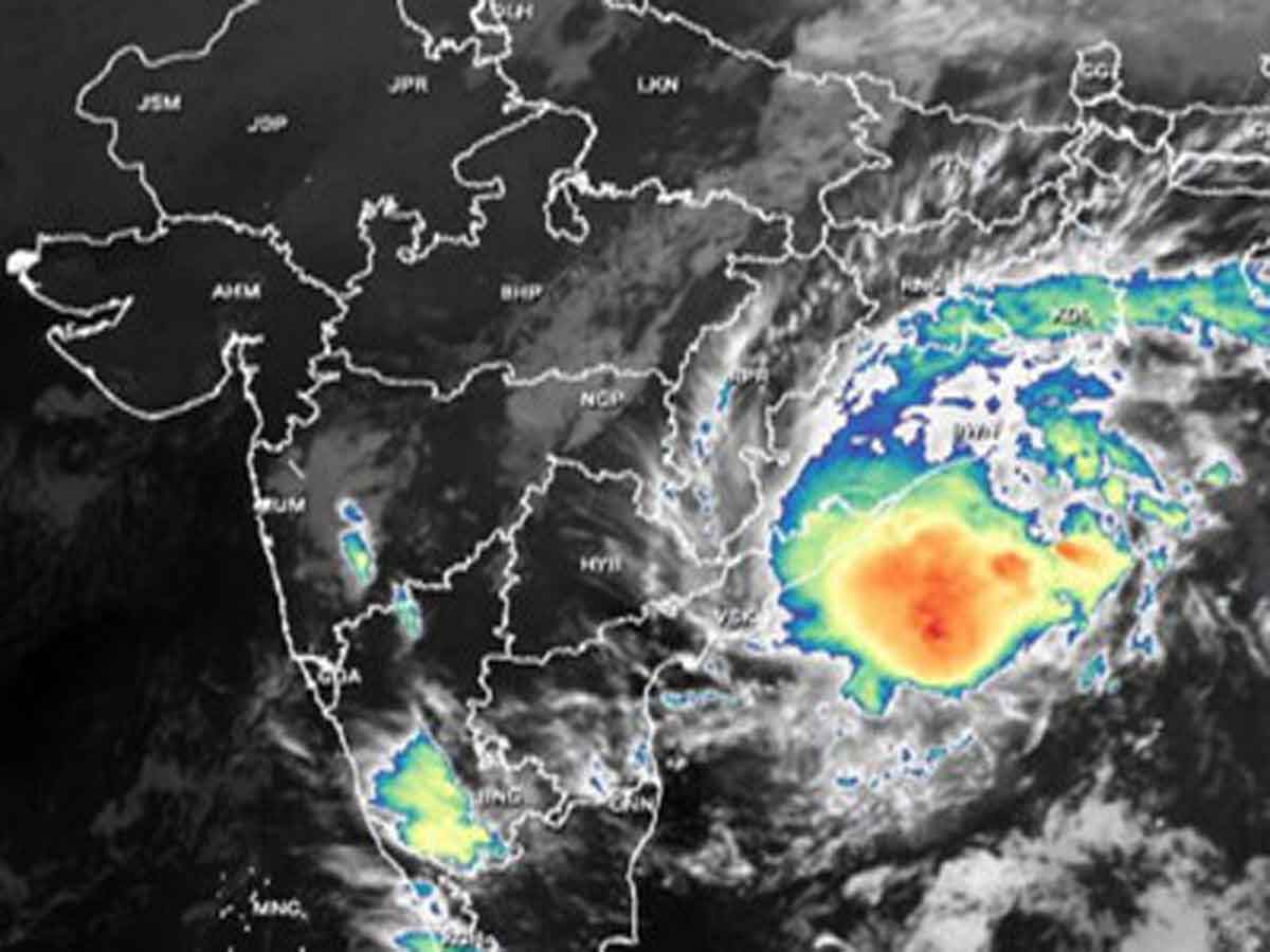 Jawad cyclone: దిశ మార్చుకున్న జవాద్‌ తుఫాన్‌.. ఊపిరిపీల్చుకున్న అధికారులు