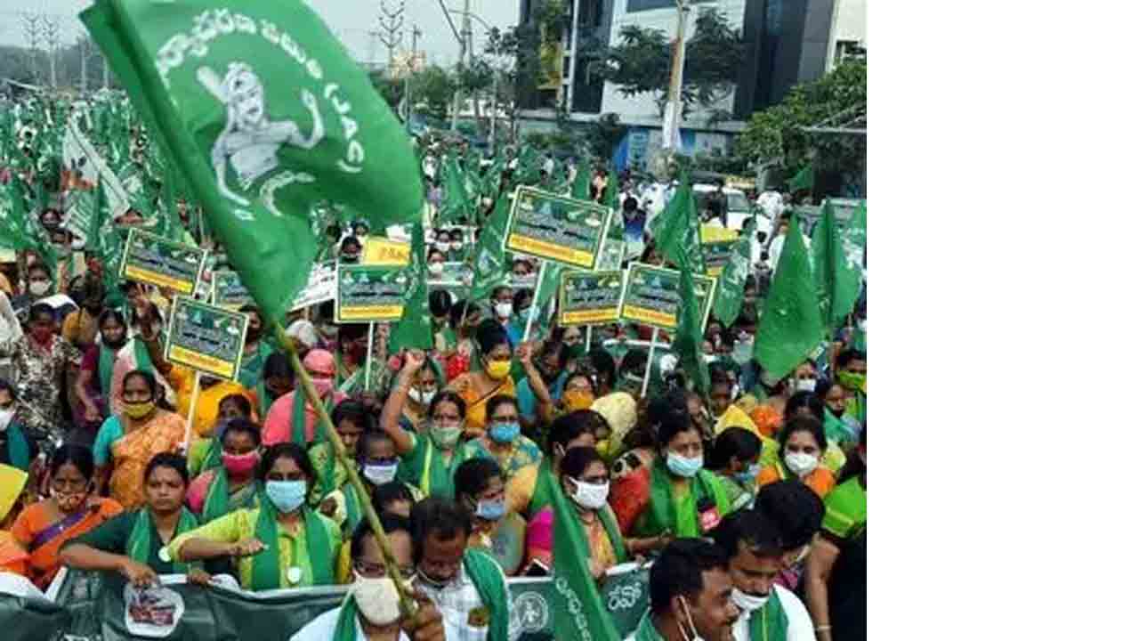 తిరుపతి ఎస్పీని కలిసిన అమరావతి రైతులు..