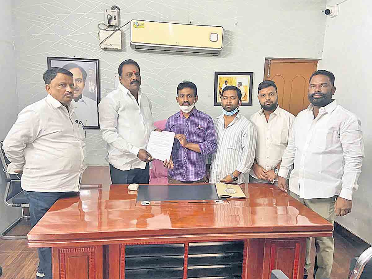 పేదలకు అండగా ప్రభుత్వం