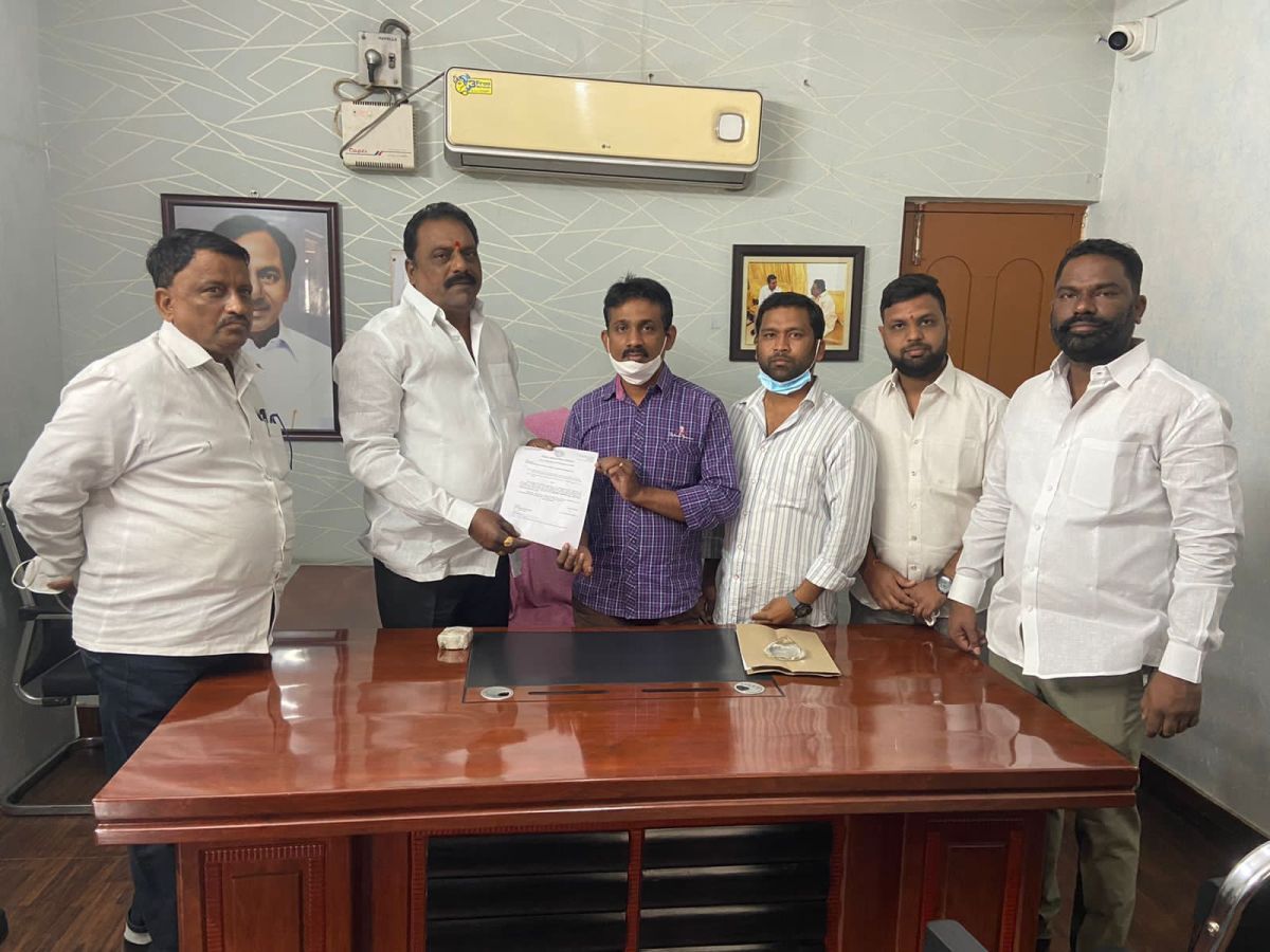 Cmrf | బాధితునికి  రెండులక్షల ఎల్‌వోసీ అందజేత