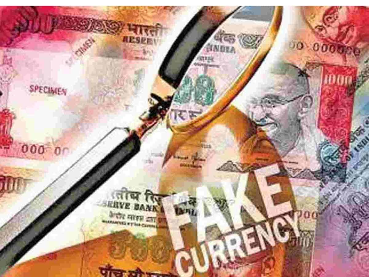 తెలుగు రాష్ట్రాల్లో నకిలీ నోట్లను  చలామణి చేస్తున్న ముఠా సభ్యుల అరెస్టు ..