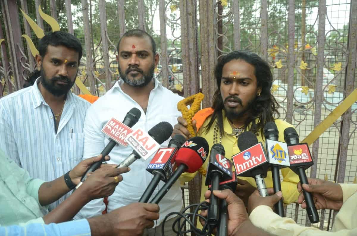 Teenmar mallanna | ‘ఈరగోల’ను రాజకీయాల్లోకి తెస్తారా..? చింతపండు నవీన్‌పై యాదవ సంఘాల ఆగ్రహం