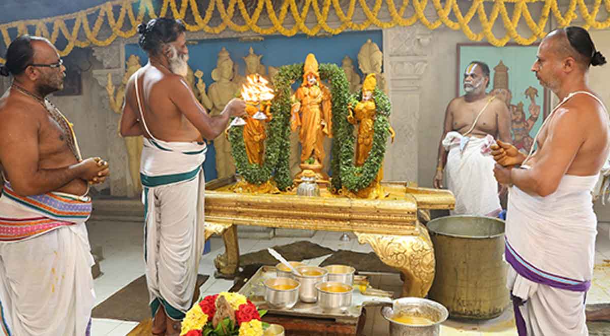 శ్రీ‌నివాస‌మంగాపురంలో ఏకాంతంగా కార్తీక వ‌న‌భోజ‌నం..