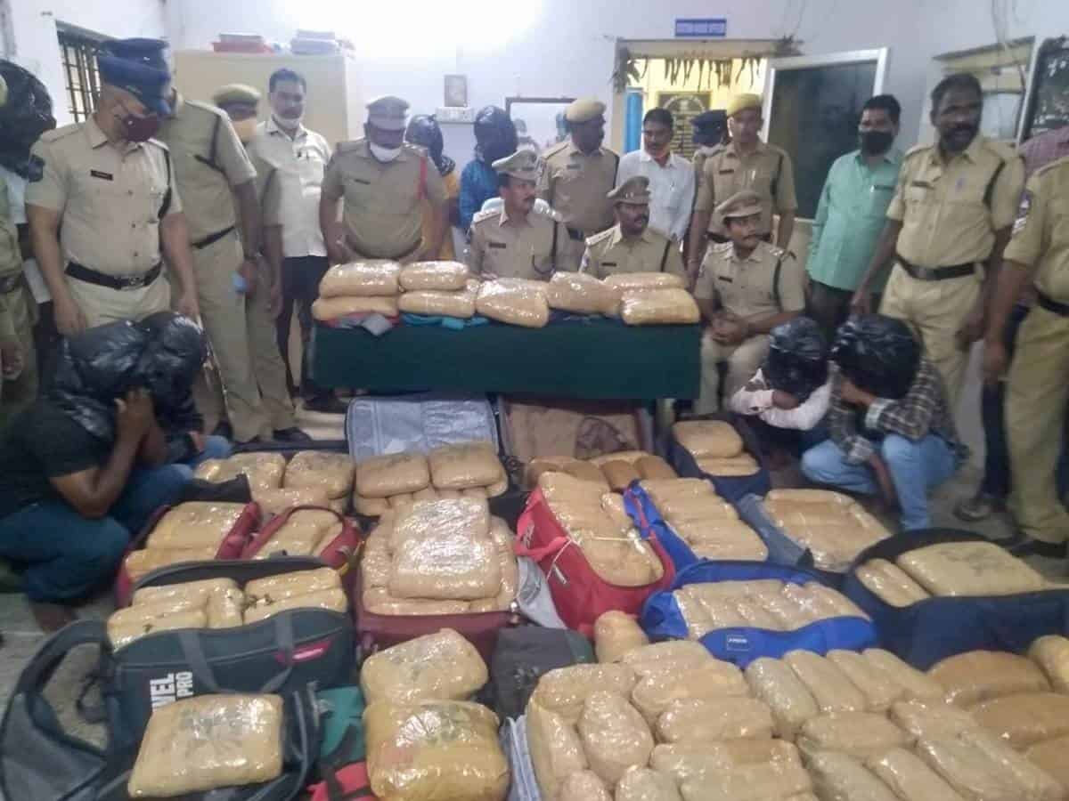 Marijuana | రైళ్ళలో భారీగా గంజాయి తరలిస్తున్న ముఠా అరెస్టు