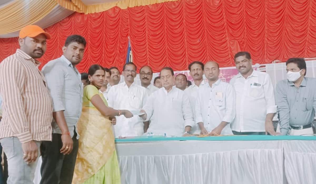 వడ్ల కొనుగోలుపై కేంద్రం కొర్రీలు