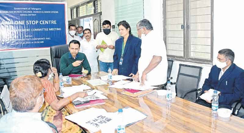 సఖీ సేవలను సమర్థవంతంగా నిర్వహించాలి